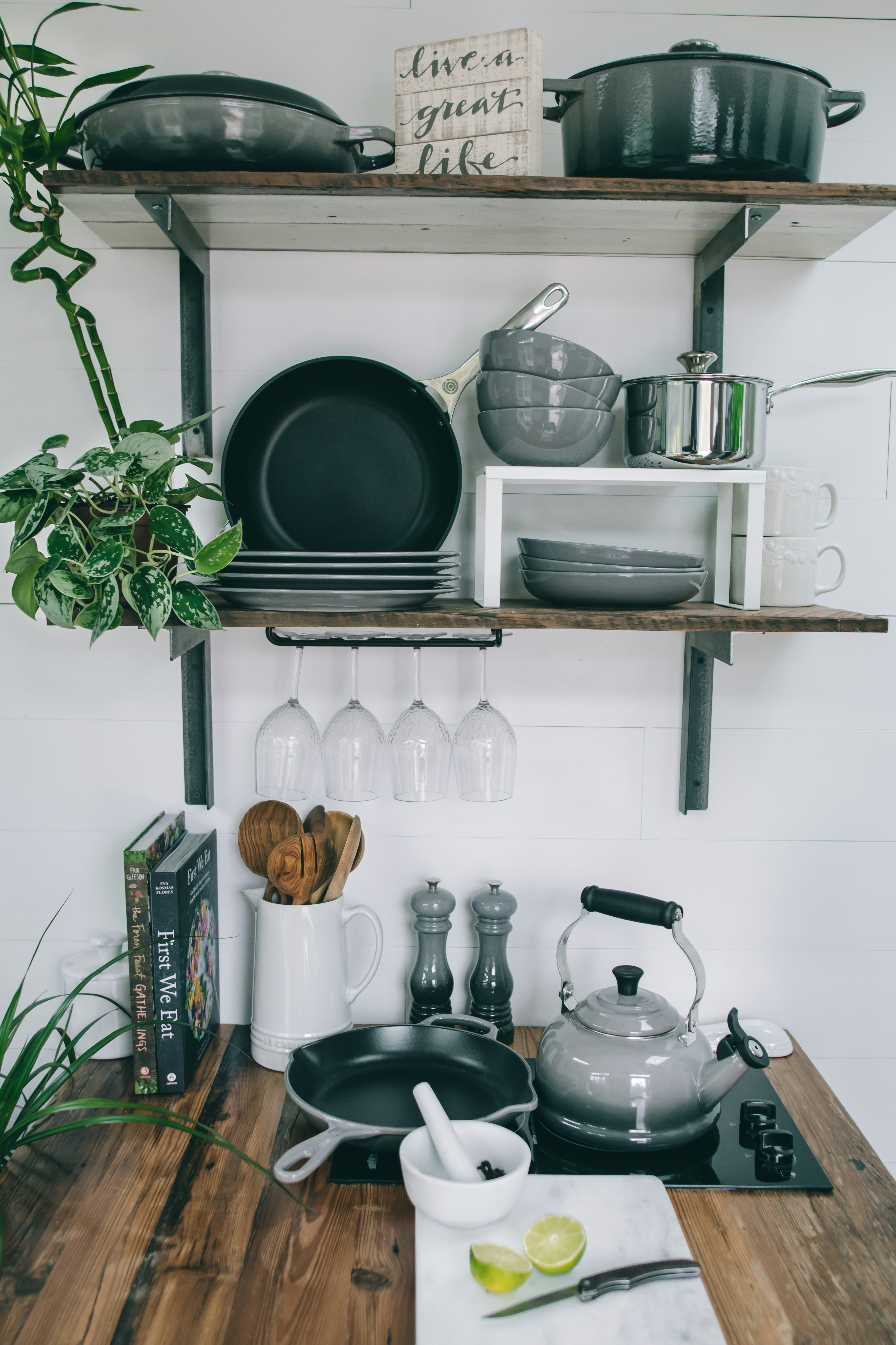 Essential Kitchen Items for People Living Alone